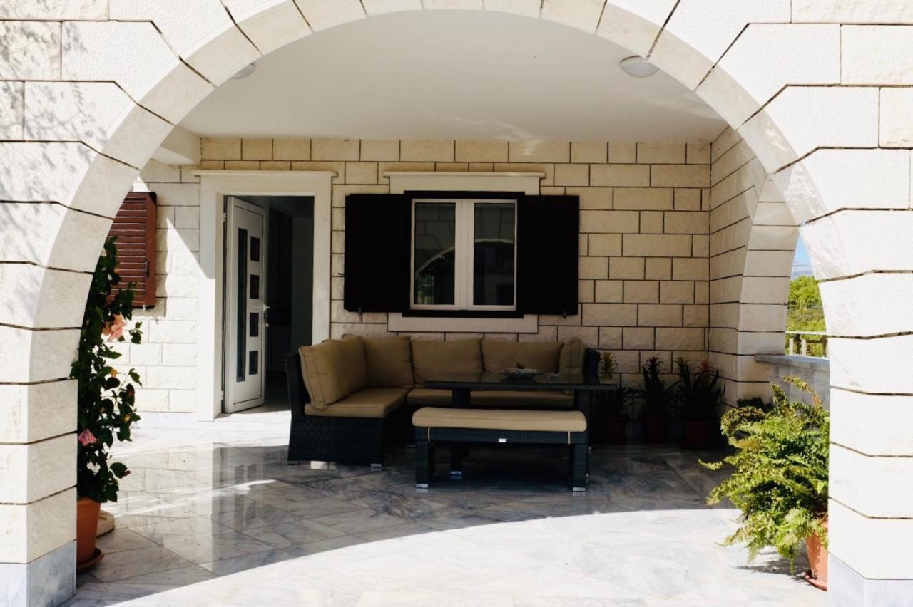 Villa Tonika Povlja  Extérieur photo